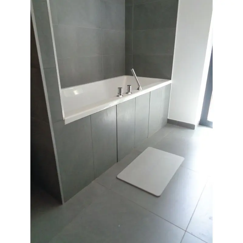 sortie-bain-antiderapante-en-diatomite-4.webp