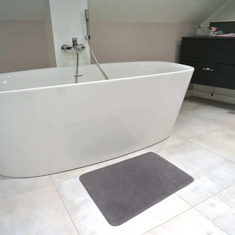 tapis-sortie-baignoire-antiderapant-anti-chute-817227.webp