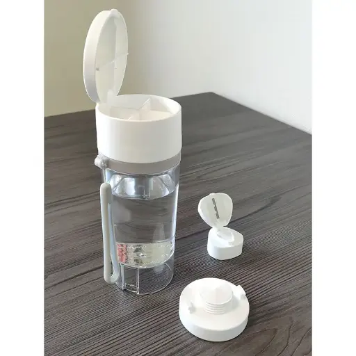 [817297] Gourde avec pilulier 4 en 1